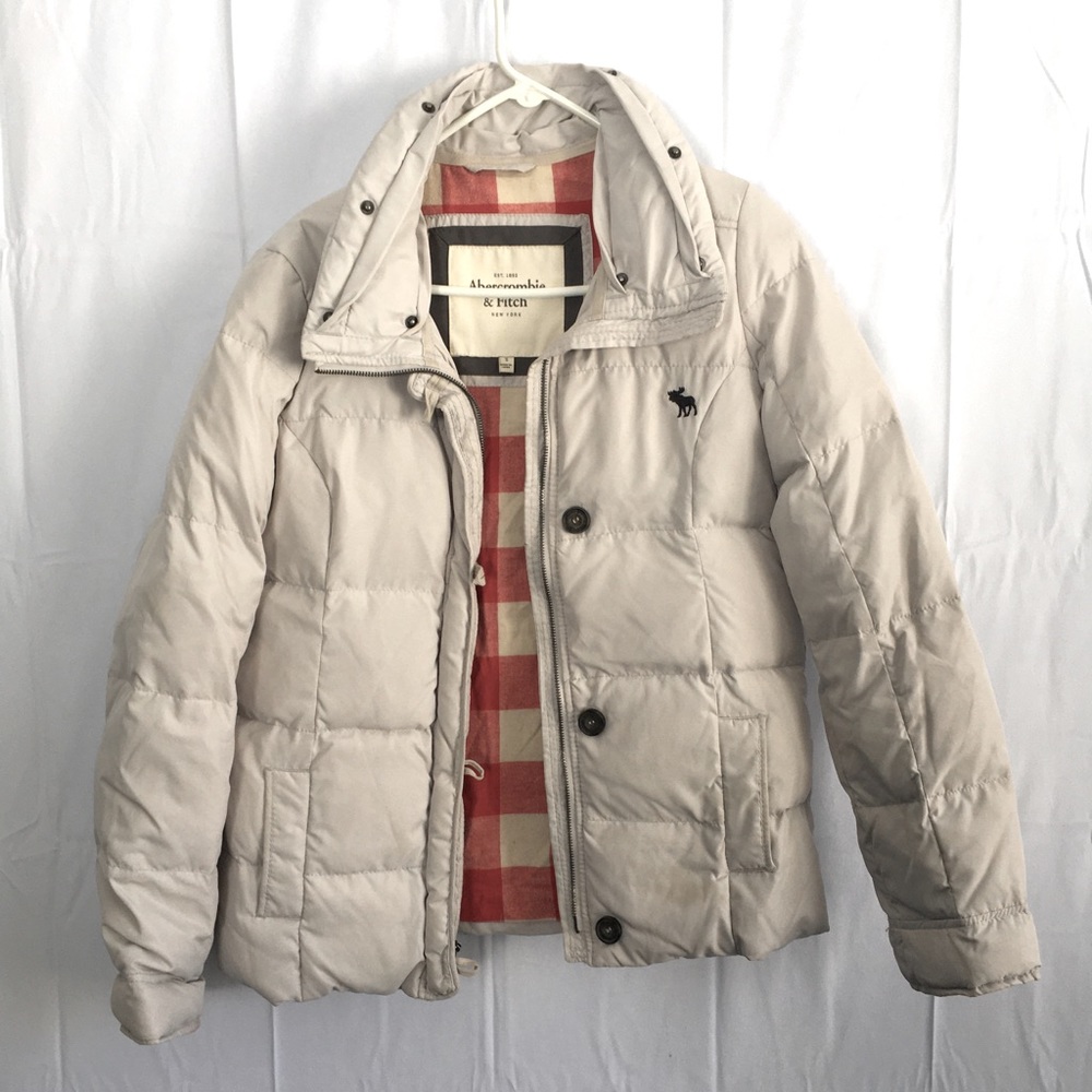 Abercrombie puffer coat with plaid lining. Size small